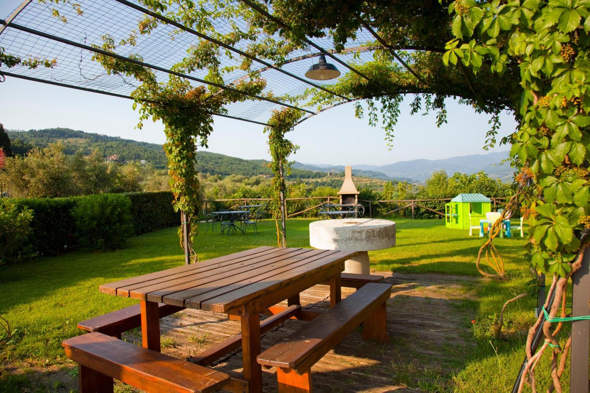 Agriturismo Fattoria Lavacchio Понтассьеве Экстерьер фото